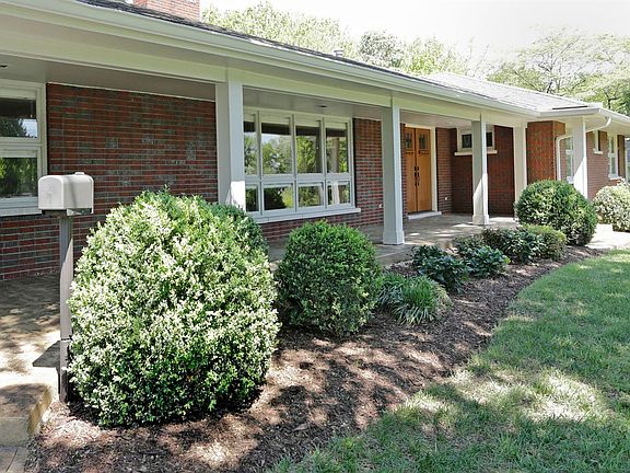 2nd image of 713 Brookhill Dr