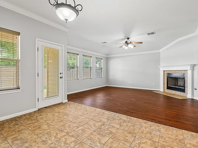 2505 Rusk Ct — Photo 16