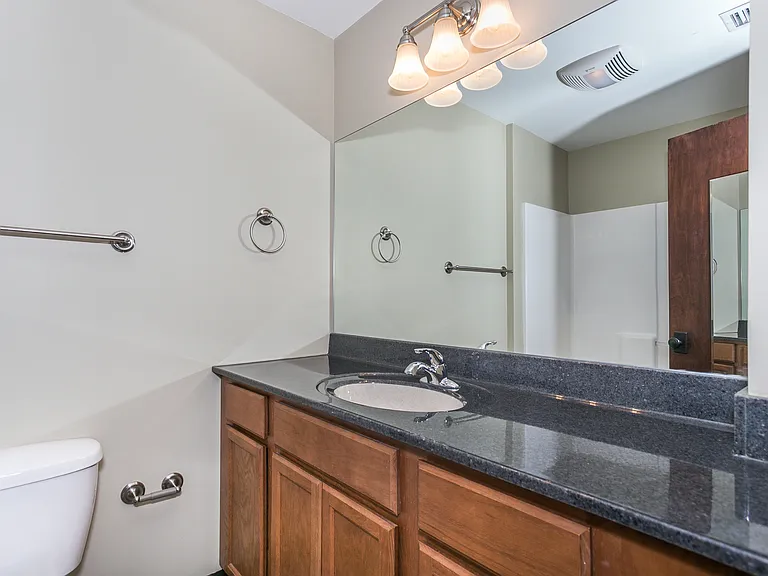 Sunnyside Apartments — Photo 6