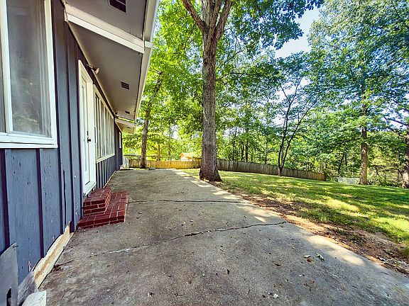4th image of 4631 S Lakehill Ave
