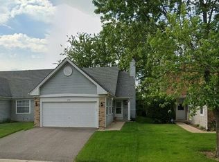 429 Prairieview Dr, Oswego, IL 60543
