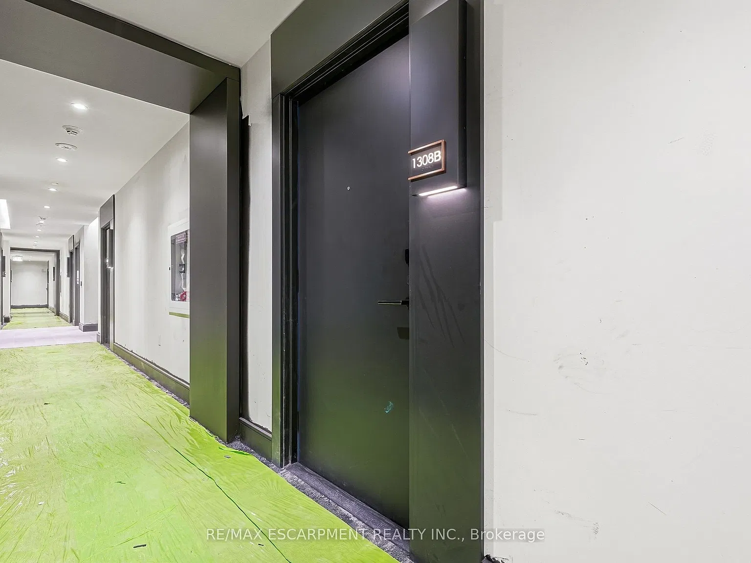 The Millhouse Condos — Photo 2