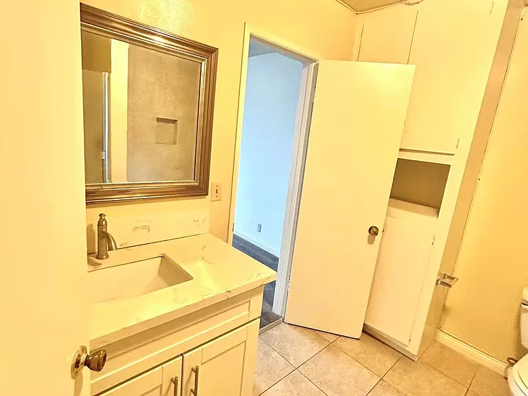 922 W Duarte Rd #3 — Photo 15