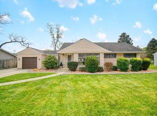 1521 Kensington Dr, Jackson, MI 49203