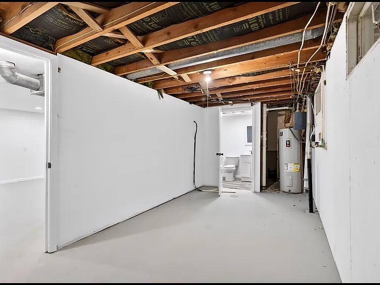 127 Yankee Dr — Photo 15