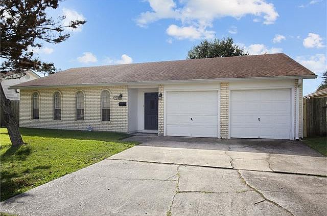 1st image of 138 Willowbrook Dr