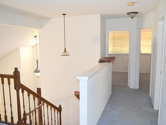3rd image of 26016 Manzano Ct