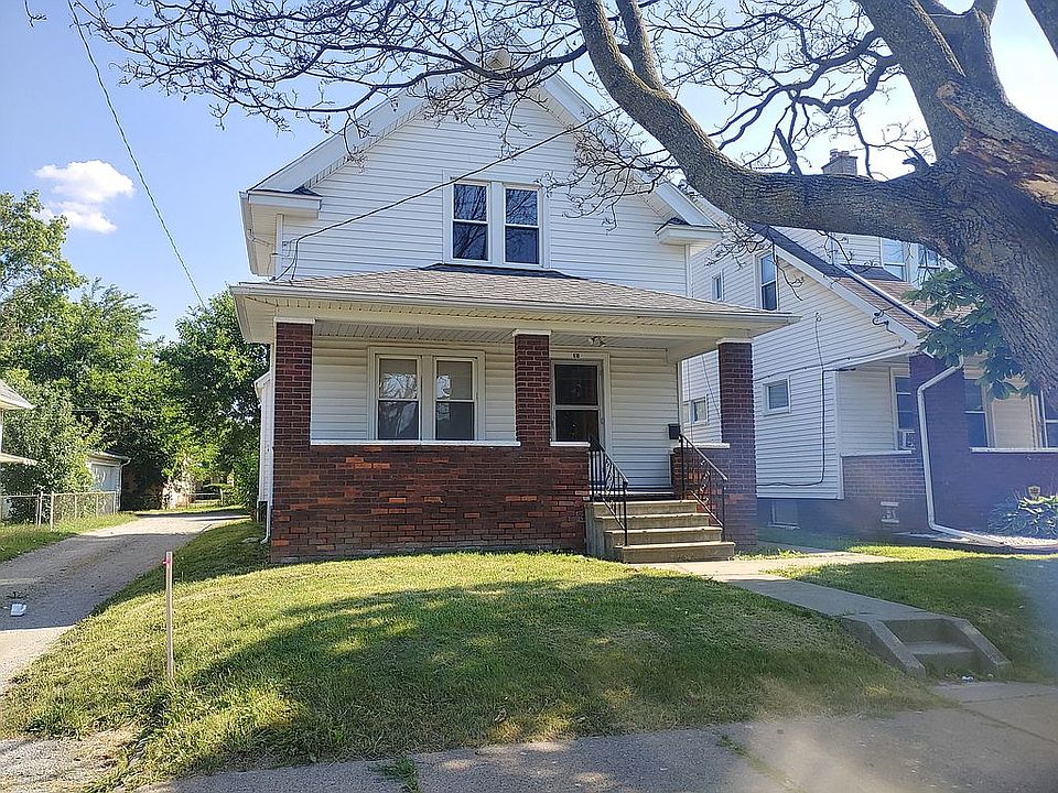 1st image of 610 E Streicher St