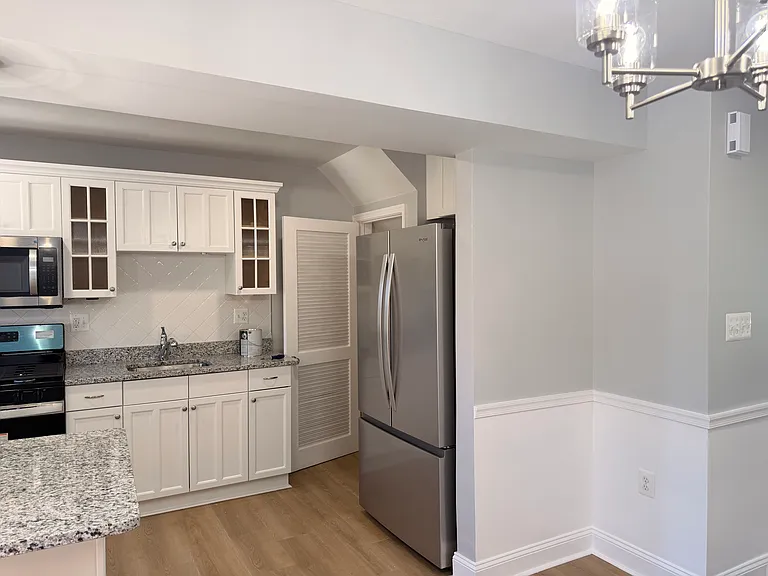 1078 Downton Rd — Photo 3