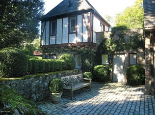 7 Dublin Hill Dr, Greenwich, CT 06830