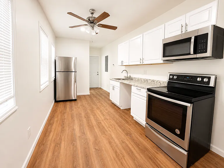 318 N Paca St — Photo 22