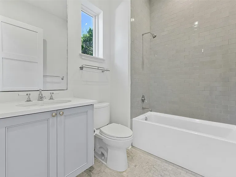 2518 Sutherland St — Photo 28