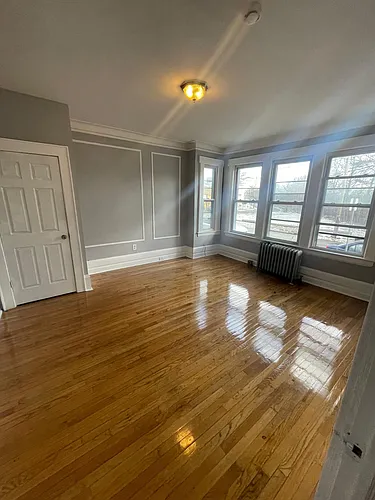 185 Leslie St #1A Photo 1