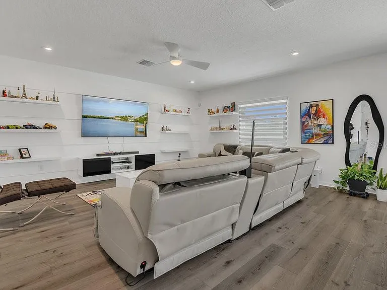 5225 Tuscany Ln — Photo 4