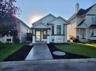 113 E Mount Lorette Pl SE, Calgary, AB T2Z 2M1