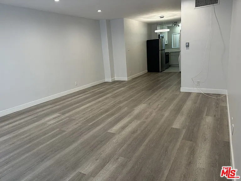 326 S Serrano Ave #4 — Photo 1