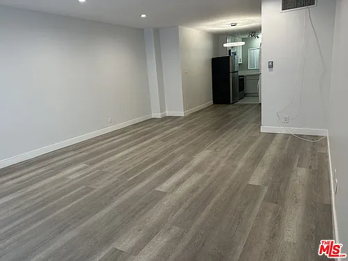 326 S Serrano Ave #4 Photo 1
