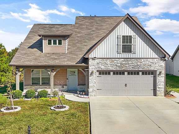 4th image of 2551 Ancient Oak Ln