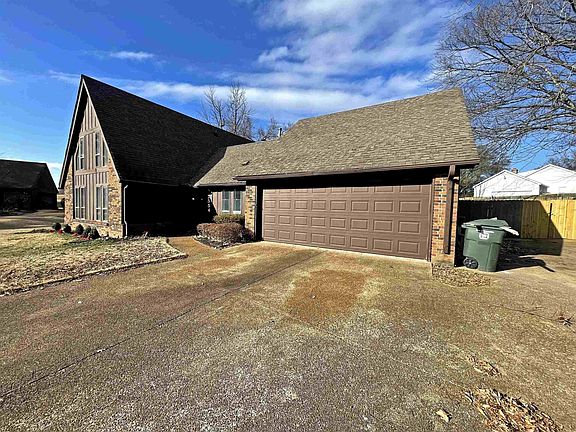 4th image of 2554 Ashburton Pl N