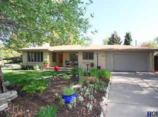 1634 Circle Dr, Lincoln, NE 68506