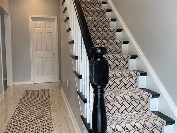 4th image of 612 Bancroft Ave