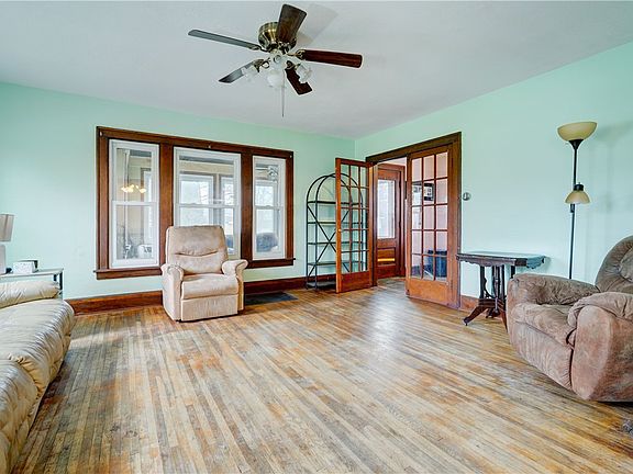 5th image of 1534 Lake Rd