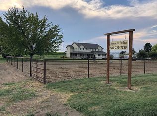 930 N Forsell Rd, Grandview, WA 98930