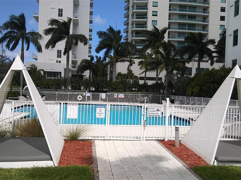 7928 East Dr #701 — Photo 18