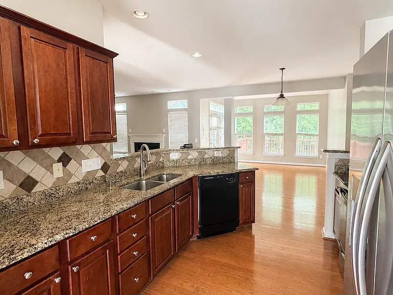 6000 Boathouse Ln #C — Photo 4