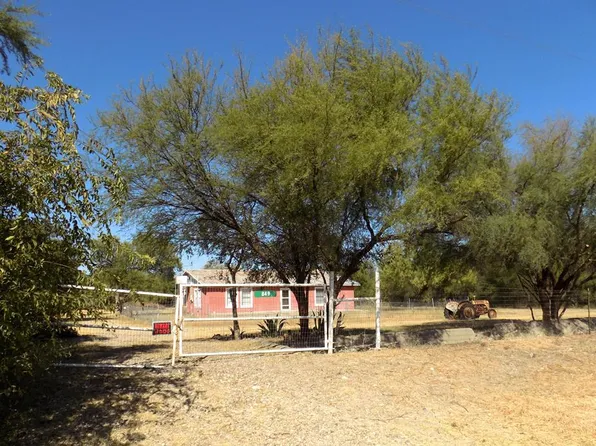 849 Lowe Rd, Quemado, TX 78877