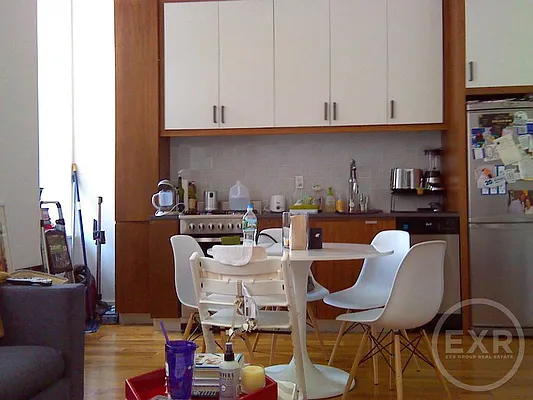 Rented by EXR | media 24