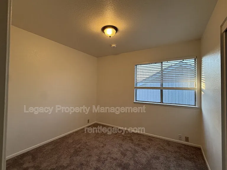 5350 Laguna Park Dr — Photo 18