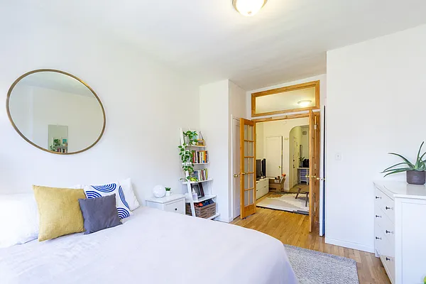Rented by Compass | media 2