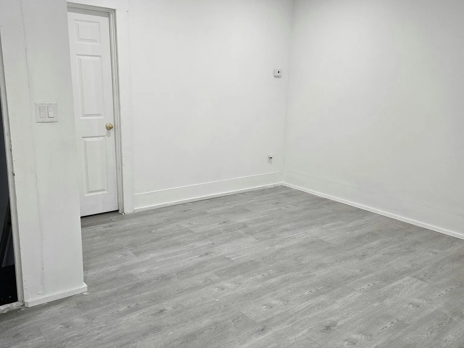 1443 W 85th St, Unit 4 — Photo 4