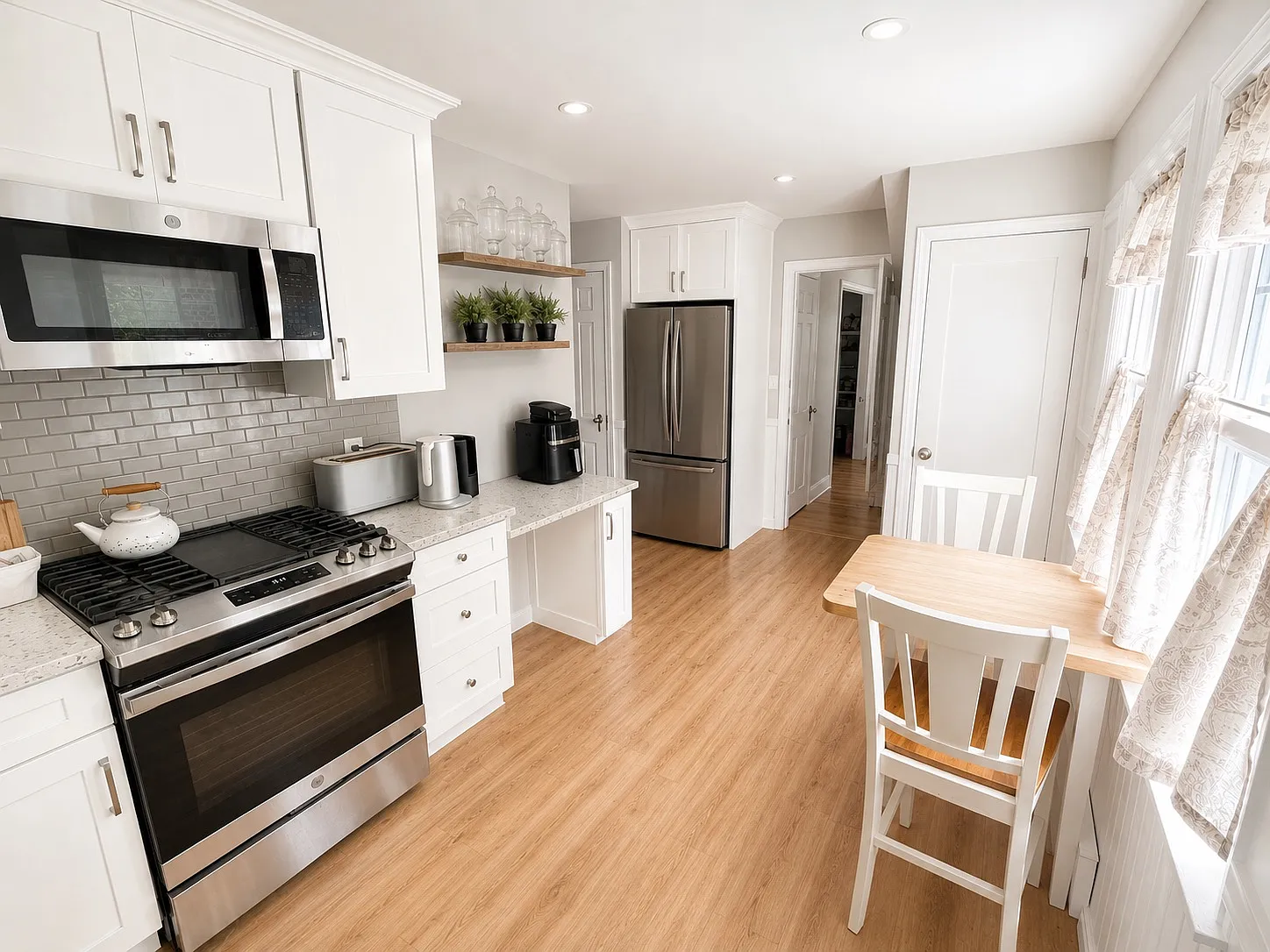 2 bed, 3.5 bath, 1297 sqft, $7,000 — Photo 3