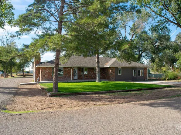 4205 NE Alexander Way, Mountain Home, ID 83647