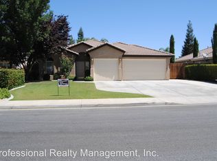 9708 Commodore Dr, Bakersfield, CA 93312