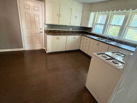 4th image of 1910 N Lyon Ave #B