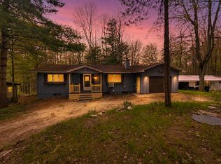 8281 Pine Tree Trl, Stanwood, MI 49346
