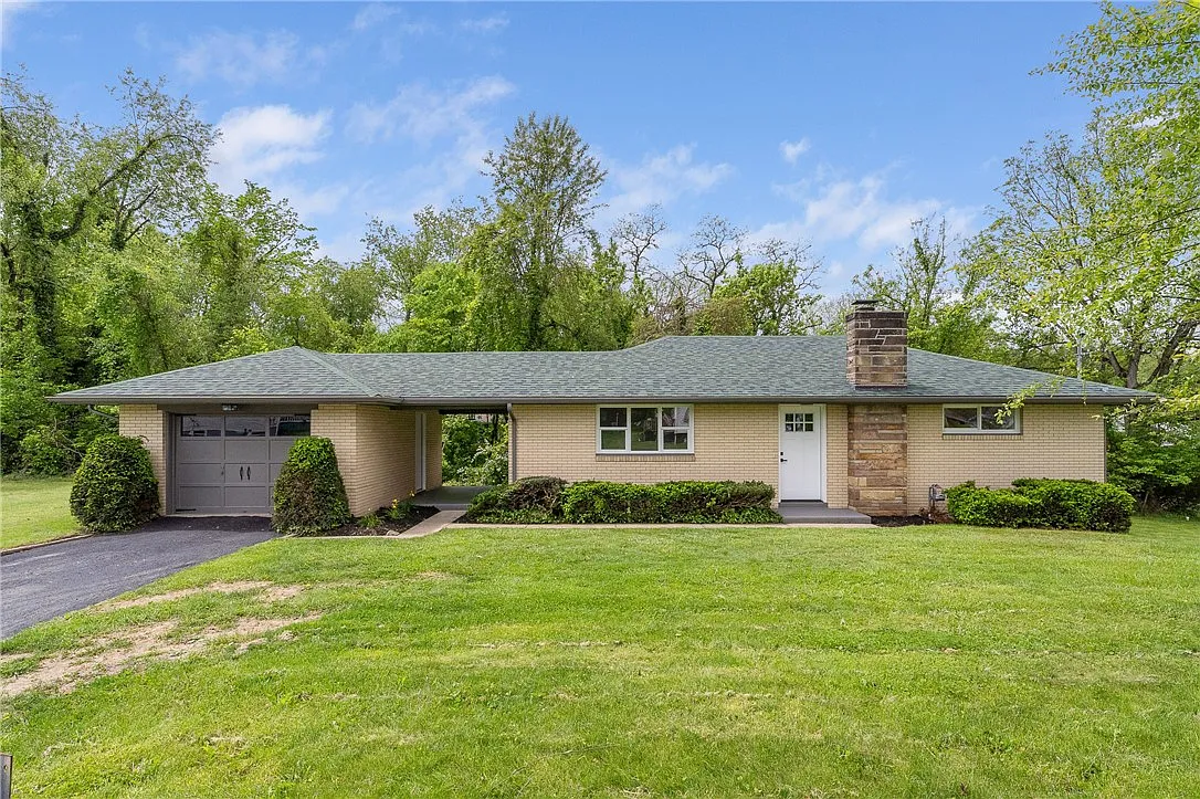 357 Dixon Blvd photo 1