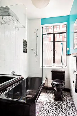 Sold by Bank Neary | media 12