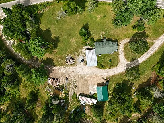 3rd image of 3790 Head of the Pond Road