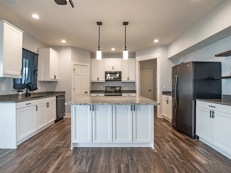 109 Gaston Cir — Photo 24