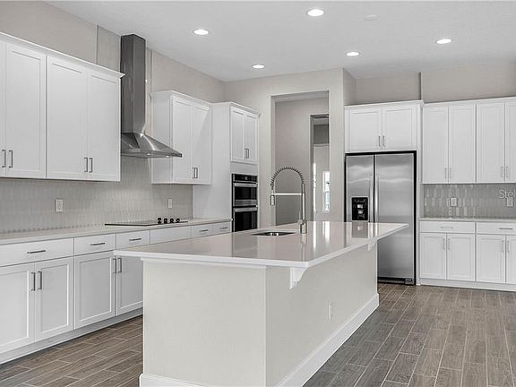 3rd image of 682 Brooks Field Dr
