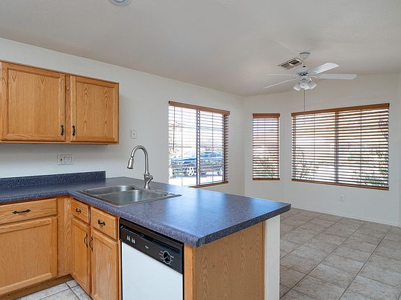 2nd image of 2581 W Saguaro Bluffs Dr