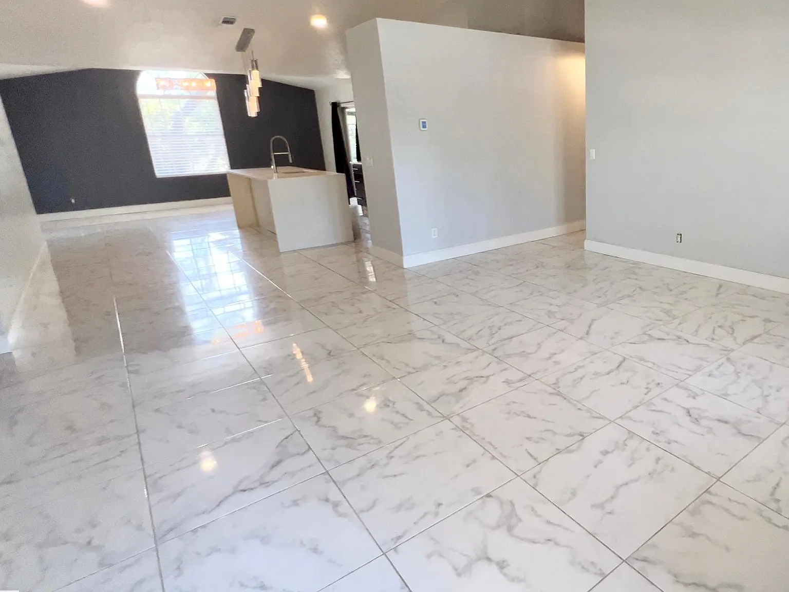 1217 E Lemon St — Photo 3
