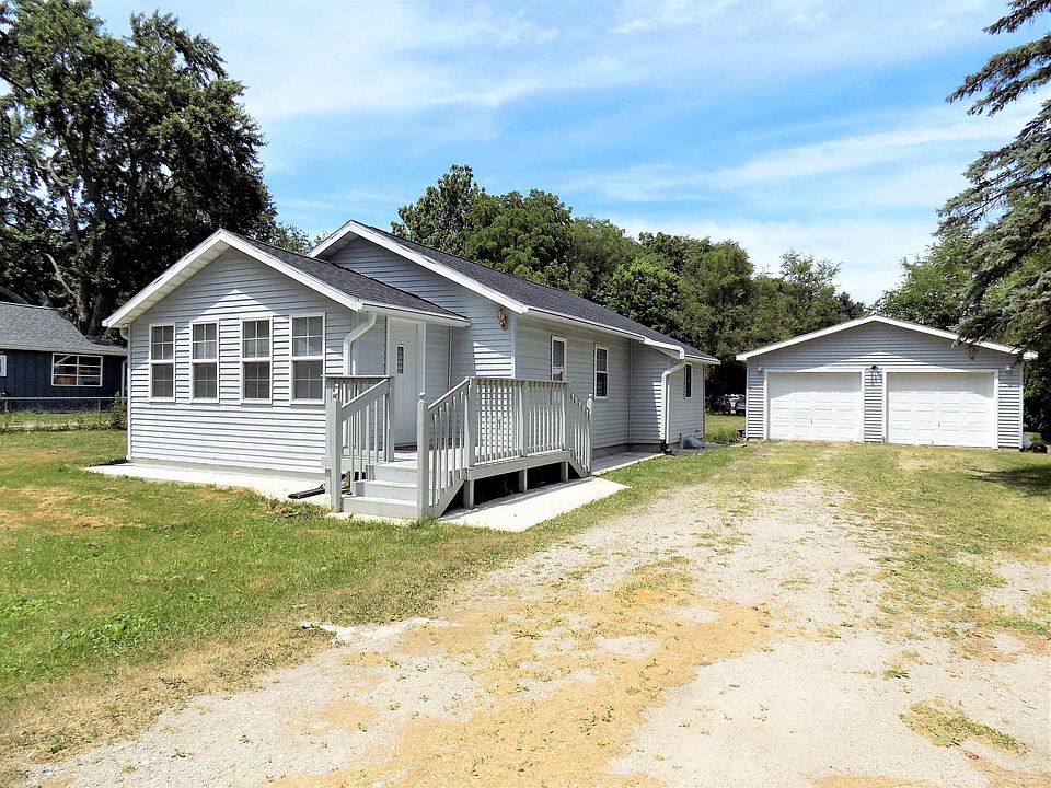 1st image of 26495 Lakeview Dr