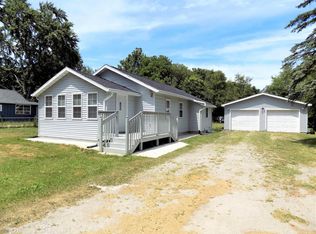 26495 Lakeview Dr, Elkhart, IN 46514