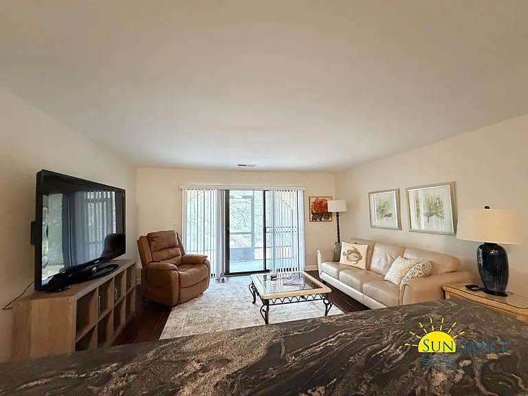 103 Westlake Ct — Photo 4