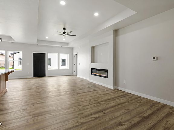 3rd image of 3334 34th St W